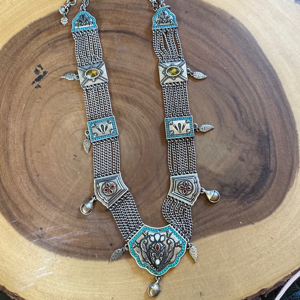 Beautiful necklace by Lucky Brands